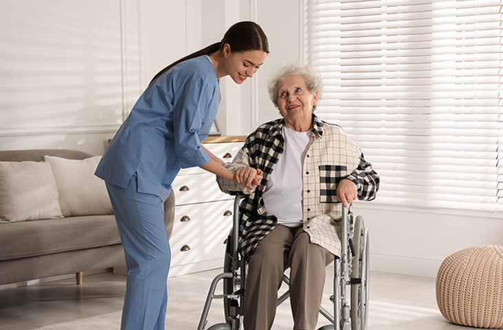Home Caregiving Tips for Elderly with Mobility Issues